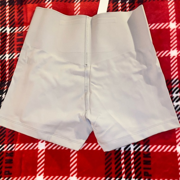 NWT vs PINK 3” Compression Shorts - Picture 3 of 5